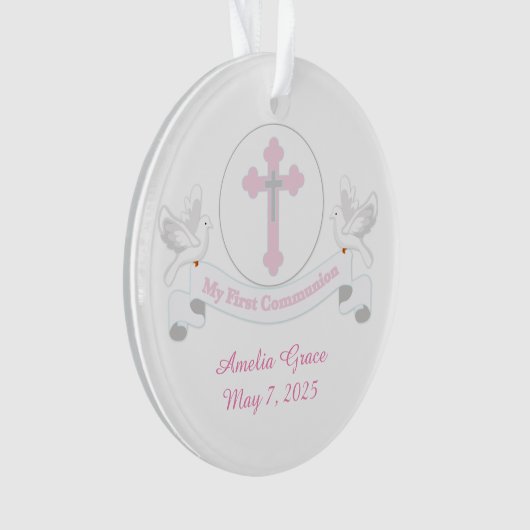 Colombes blanches de première communion avec la (devant)