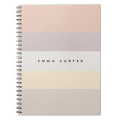 Colorblock Horizontale Pastelstrepen Monogram Notitieboek (Voorkant)