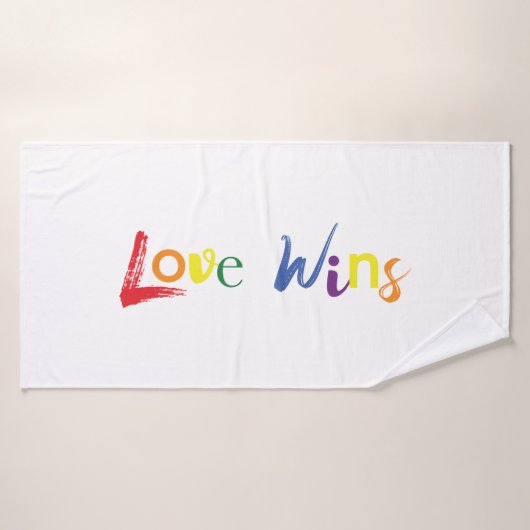 Coloré, gai, design créatif de Love Wins (Serviette de bain)