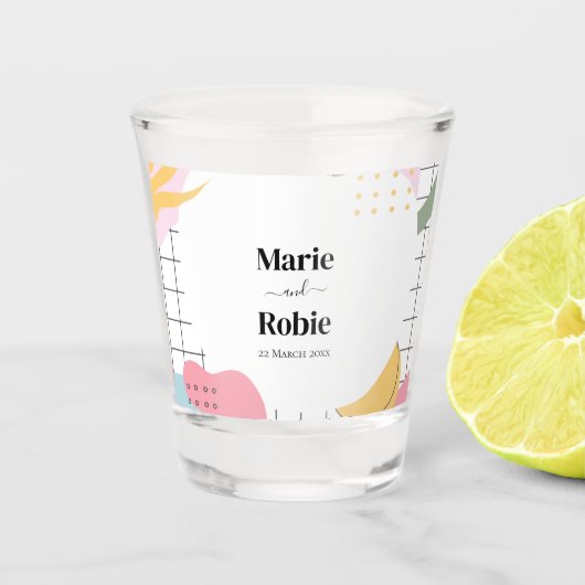 Colorful Abstract Memphis Wedding Shot Glas (Voorkant)