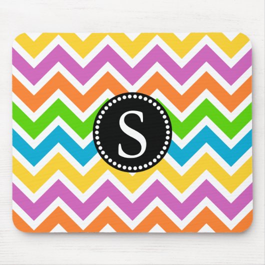 Colorful Chevron Pattern met zwart monogram Muismat (Voorkant)