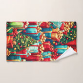 Colorful Christmas Gifts, Holiday Tree Pattern (Serviette à main)