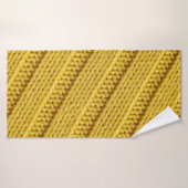 Colorful knitted textile texture. Yellow. (Serviette de bain)