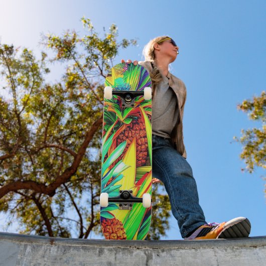 COLORFUL PINEAPPLE PATTERNS SKATEBOARD (Buiten 1)