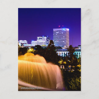 Columbia SC, skyline van de stad 's nachts. Briefkaart