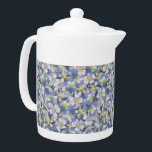 Columbines Motif sans couture<br><div class="desc">Mes peintures de la beauté gracieuse de la colonne, une fleur que l'on trouve dans les Rocheuses et la fleur d'état du Colorado, dans un motif sans coutures !</div>