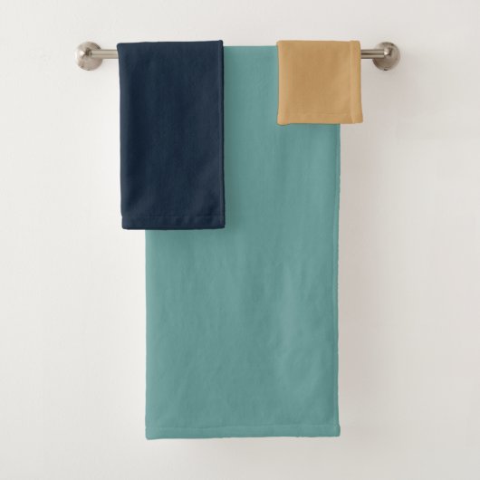 Combinaison de solides bleus, turquoise et or (En situation)