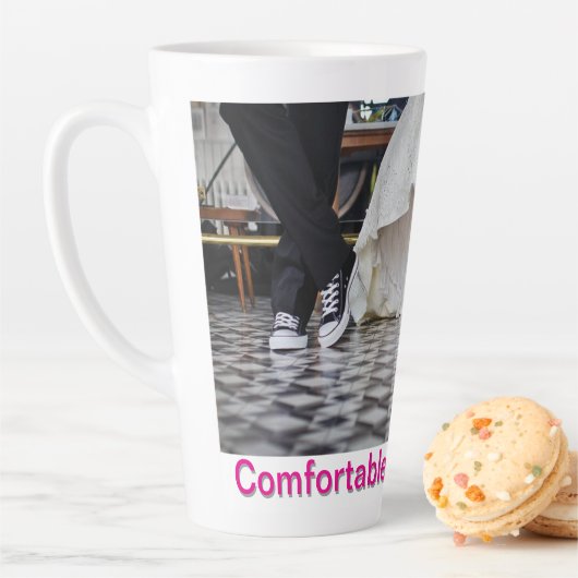 Comfortable Together Latte Love Mok van EditorsPic (In situ)