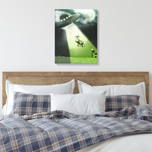 Comical UFO Koe Abduction Stretched Canvas Print (Insitu (Slaapkamer))