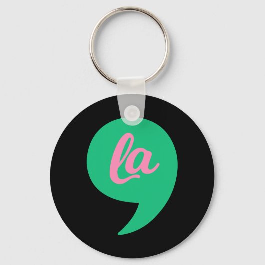 Comma La Kamala Harris 2022 Verkiezingskostuum Sleutelhanger (Voorkant)