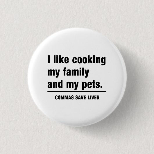 Commas Save Lives Ronde Button 3,2 Cm (Voorkant)