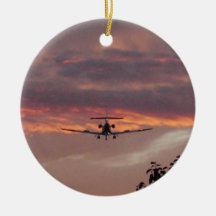 Commerciële Jet Landing op Sunset