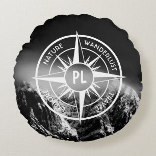 Compass star embleem monogram dramatische bergen rond kussen
