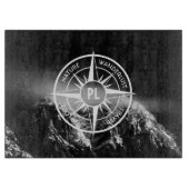 Compass star embleem monogram dramatische bergen snijplank (Voorkant)