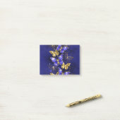 Compositie met Sapphire Butterflies Post-it® Notes (Op bureau)