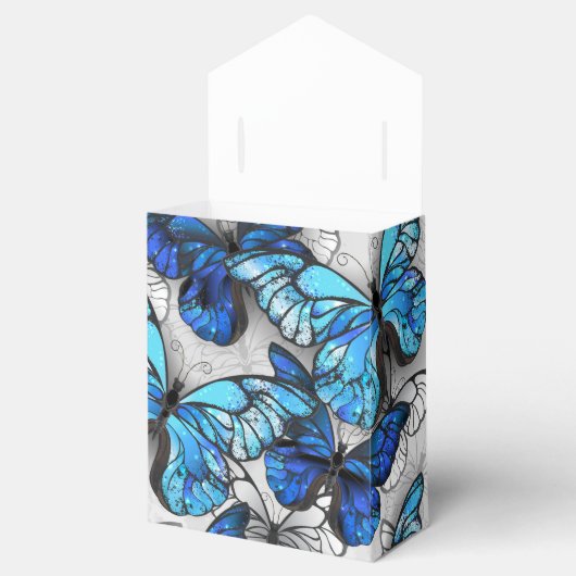Compositie van witte en blauwe vlinders bedankdoosjes (Geopend)