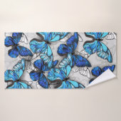 Composition des papillons blancs et bleus (Serviette de bain)