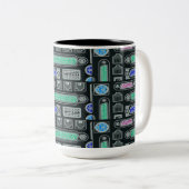 Computer Geek Black Input Pattern Tweekleurige Koffiemok (Voorkant rechts)