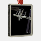 Computergegenereerd uitzicht 16 metalen ornament (Rechts)