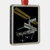 Computergegenereerd uitzicht metalen ornament (Rechts)