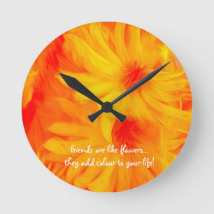CONCEPTION ABSTRAITE DE FLEURS JAUNES ROND HORLOGE