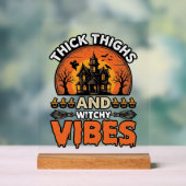 Conception de chemise Halloween Thick Thighs Witch (Neutre)