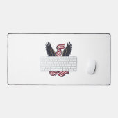 Conception de chemise vectorielle aigle patriotiqu (Clavier et souris)