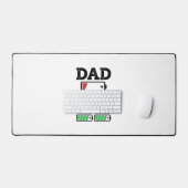 Conception de chemise vectorielle drôle de batteri (Clavier et souris)