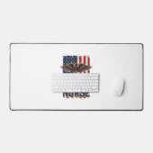 Conception de dos de drapeau d'infirmière vintage (Clavier et souris)