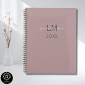 Conception de l'image de marque Monogramme Blush T