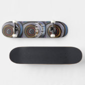 CONCEPTION DE SKATEBOARD PAR L'ARTISTE PAULA REILL (Horz)