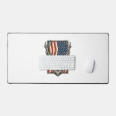 Conception de T-shirt de chasse de drapeau américa (Clavier et souris)