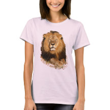 conception de T-shirt de lion dans la mémoire de