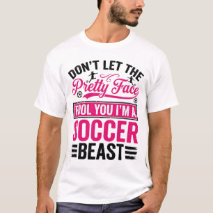 Conception de T-shirt vintage de bête de football