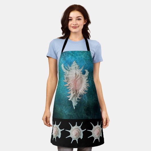 Conch en spiraalvormige schaal schort (Gedragen)