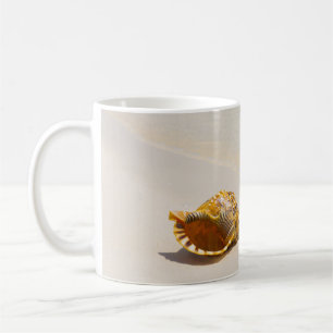 Conch Shell op strand 3 Koffiemok