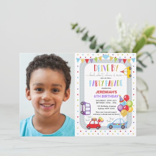 Conduite Par Anniversaire Parade Photo Invitation (Debout devant)
