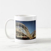 Coney Island Cyclone Roller Onderzetter, Brooklyn Koffiemok (Links)