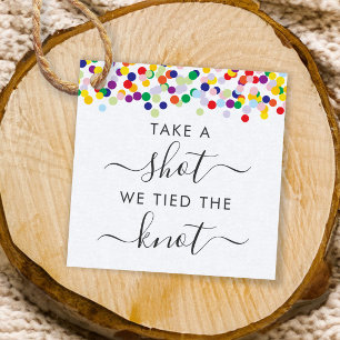 Confetti neemt een schok waar we de Knot Weddensch Bedankjes Labels