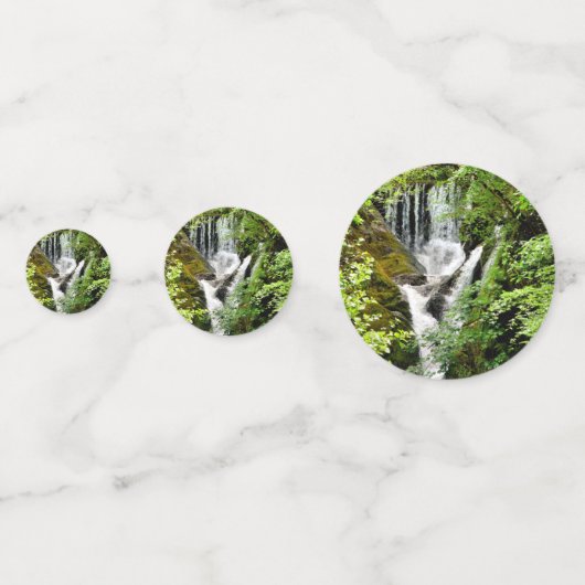 CONFETTIS CASCADE (Devant)