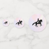 Confettis Elégant cavalier de Dressage sur un Arrière - plan (Devant)