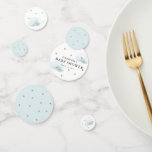 Confettis Gold Stars & Fluffy Clouds Baby shower<br><div class="desc">Ce joli confetti de table de baby shower présente des étoiles de parties scintillant en faux or et des nuages moelleux sur arrière - plan blanc. L'envers est orné d'un arrière - plan bleu clair avec des motifs d'étoiles parties scintillant en faux or. Modifiez la couleur de l'arrière - plan...</div>