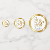 Confettis Or élégant sur un Arrière - plan blanc (Derrière)