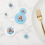 Confettis Photo personnalisée Sky Blue 30th Birthday Table C<br><div class="desc">Ajoutez un éclat personnel à votre fête avec cette photo personnalisée Sky Blue 30th Birthday Table Confetti — la touche finale parfaite pour votre paysage de table de fête. Conçu dans un ton bleu doux et élégant, cet ensemble de confettis comprend des coutures personnalisées avec votre photo et texte, créant...</div>