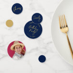 Confettis Soixante-Dix | Gold & Navy Modern 70th Birthday Pa<br><div class="desc">Ajoutez des détails à votre journée spéciale avec cet élégant confetti de table photo de 70e anniversaire. Ce design présente un script de brosse chic "Soixante-dix",  "Cheers",  "Anniversaire" en combinaison bleu marine et or. D'autres conceptions et fournitures de fête sont disponibles à ma boutique BaraBomDesign.</div>