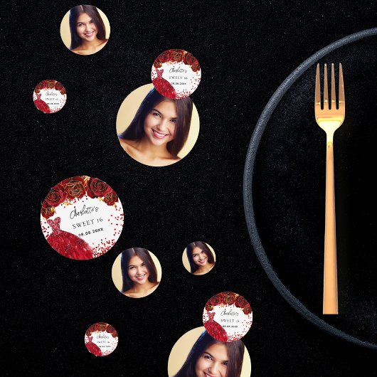 Confettis Sweet 16 fleurs de robe rouge blanc photo