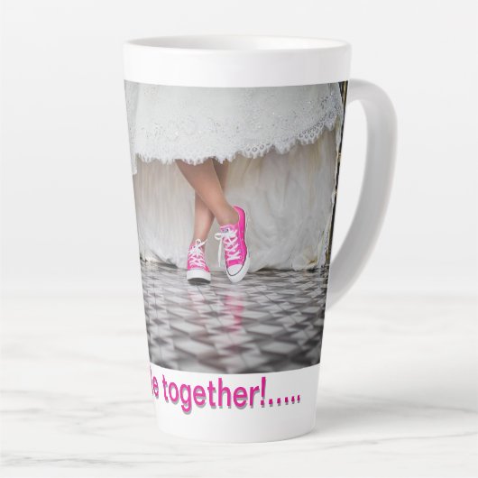 Confortable Ensemble Latte Love Mug Par EditorsPic (Angle droit)