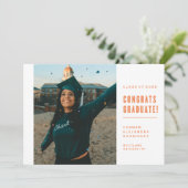 CONGRATS MINIMALISTES MODERNES INVITATION DIPLÔMÉE (Debout devant)
