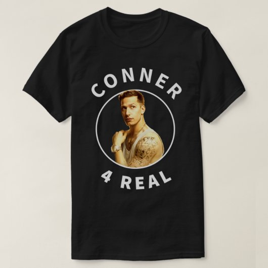 Conner 4 Echte Essentiële T-Shirt (Design voorkant)