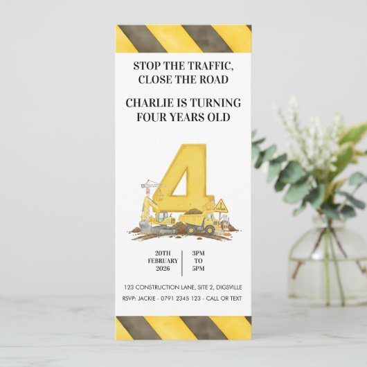 Construction 4th Birthday Invitation (Debout devant)